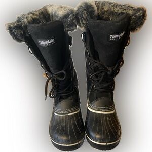 Women’s Calf Height Thinsulate Lined Wint Boots GUC Size 8